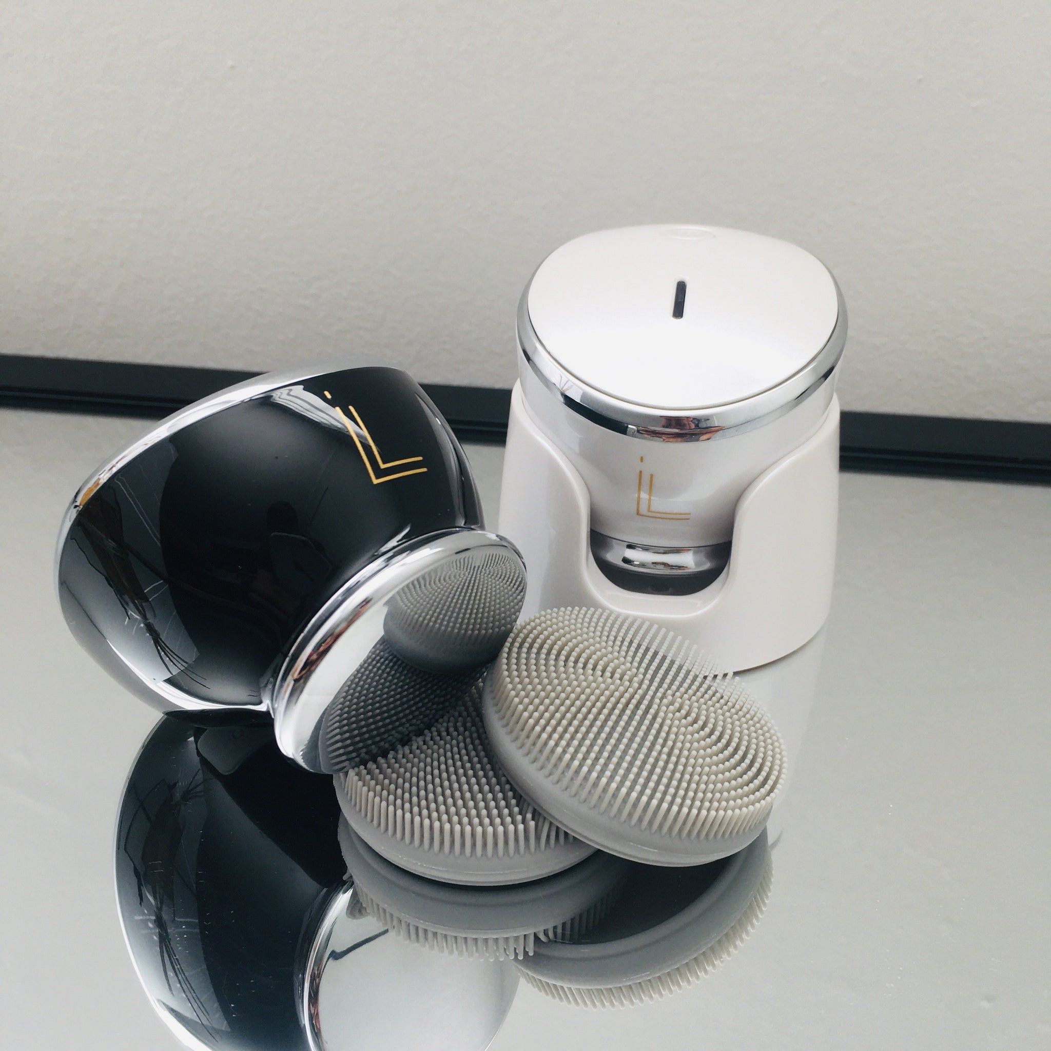 Lumilia NEO 3in1 Facial Cleanser & Massage - Lumilia Skin Co.